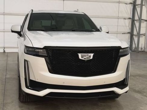 Used 2021 Cadillac Escalade Sport w/ LPO, ONYX Package AWD/4WD image 7