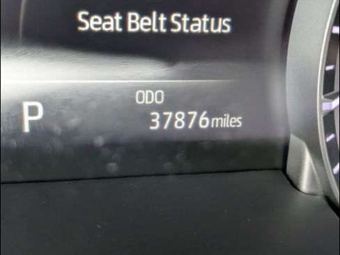 Used 2023 Toyota Highlander XLE image 14