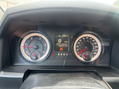 Used 2018 RAM 2500 Tradesman w/ Chrome Appearance Group AWD/4WD image 16