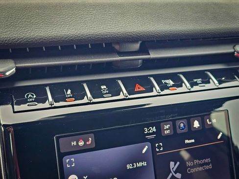 New 2025 Jeep Grand Cherokee Laredo X w/ Luxury Tech Group I image 22