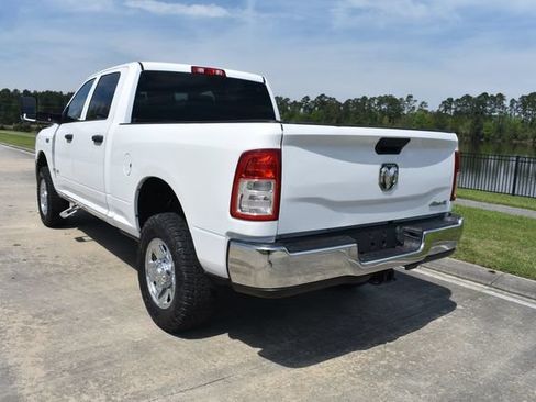 Used 2022 RAM 2500 Tradesman w/ Chrome Appearance Group AWD/4WD image 8