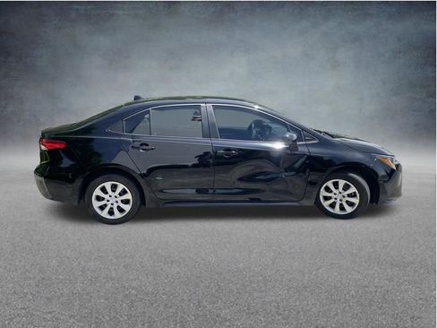 Used 2024 Toyota Corolla LE FWD image 9