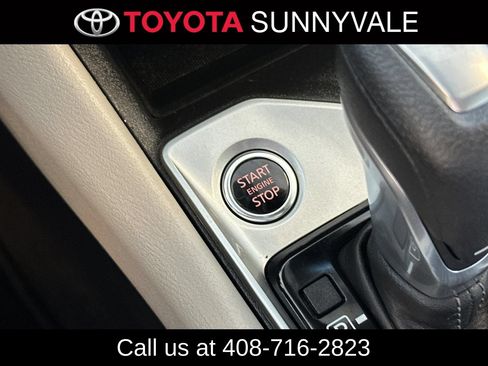 Used 2025 Nissan Altima 2.5 SV FWD image 25