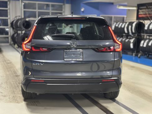 Used 2023 Honda CR-V LX image 5