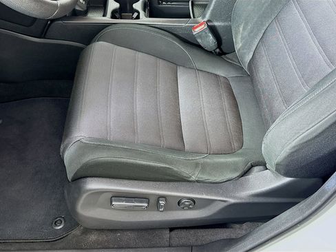 Used 2019 Honda CR-V EX image 9