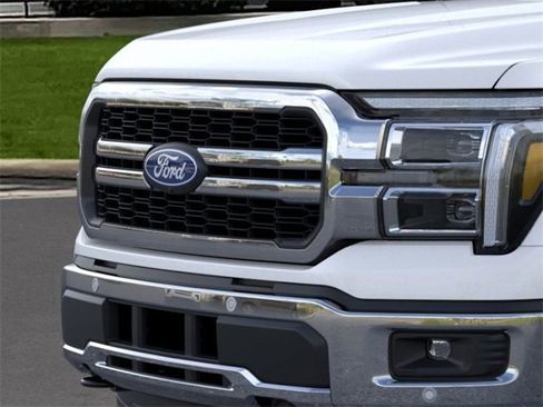 New 2025 Ford F150 Lariat w/ Equipment Group 502A High image 17