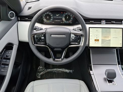 New 2026 Land Rover Range Rover Evoque S image 6