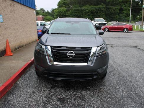 Used 2023 Nissan Pathfinder SV FWD image 2