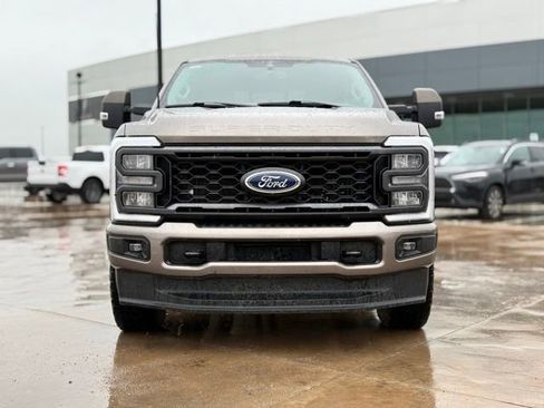 Used 2023 Ford F250 Lariat w/ Sport Appearance Package AWD/4WD image 3