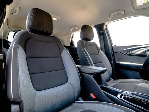 Used 2023 Chevrolet TrailBlazer LT FWD image 17