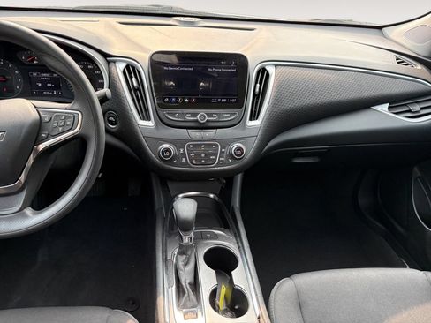 Used 2024 Chevrolet Malibu LT FWD image 11