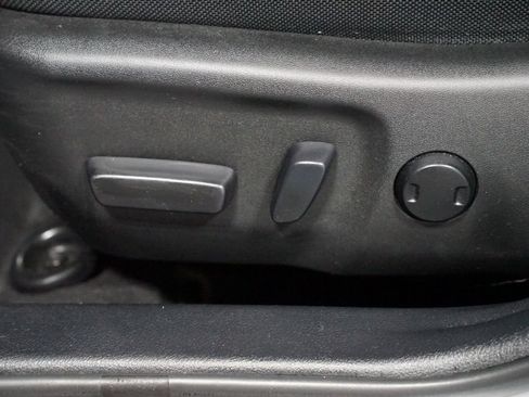 Used 2017 Toyota Camry LE FWD image 29
