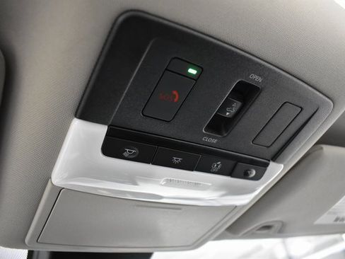 Used 2025 Nissan Altima 2.5 SL image 42