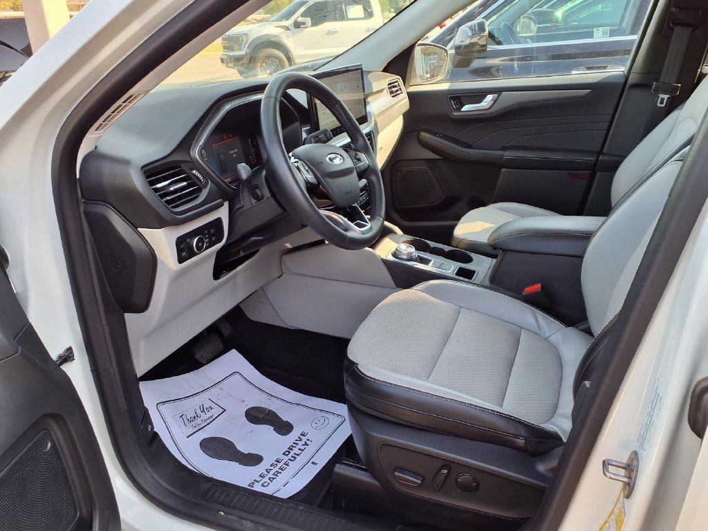 Used 2024 Ford Escape SE FWD image 15
