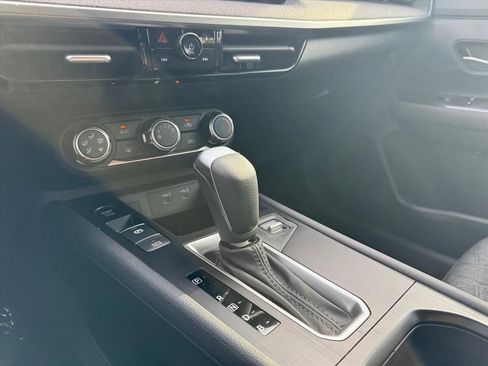 Certified 2025 Nissan Kicks SV w/ Interior Electronics Package FWD image 19