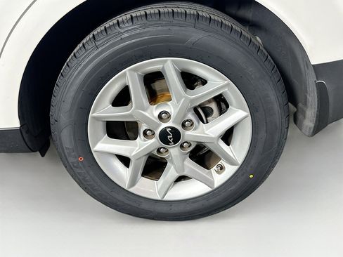 Used 2022 Kia Soul LX w/ Technology Package image 11