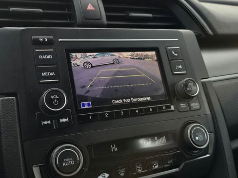 Used 2018 Honda Civic LX image 32