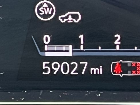 Used 2021 Cadillac Escalade Premium Luxury w/ Driver Assist Tech Package image 22