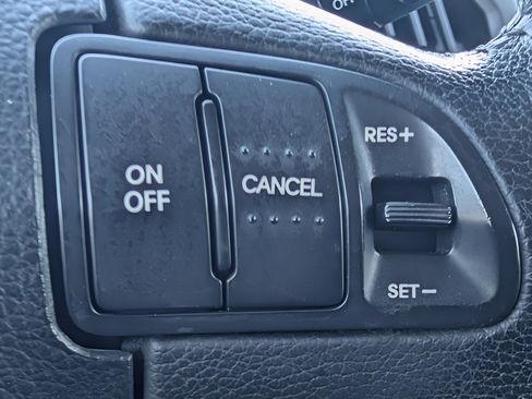 Used 2011 Kia Sportage SX w/ Premium Pkg w/Leather Seats image 23