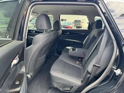 Used 2020 Kia Sorento S FWD image 13