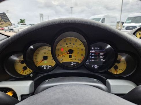 Used 2014 Porsche 911 GT3 RWD image 17