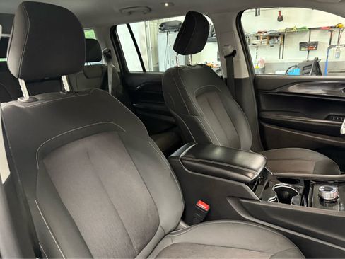 Used 2022 Jeep Grand Cherokee L Laredo w/ Luxury Tech Group I AWD/4WD image 33