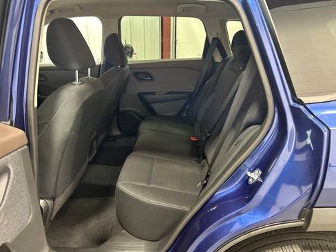 Used 2023 Nissan Rogue S AWD/4WD image 17