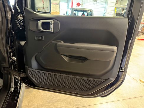 New 2026 Jeep Gladiator Sport image 7