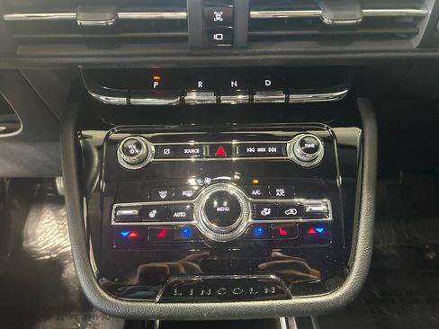 Used 2022 Lincoln Corsair AWD w/ Equipment Group 101A image 14