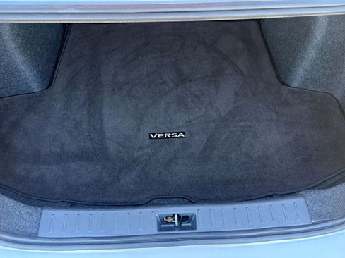 Used 2025 Nissan Versa SV FWD image 29