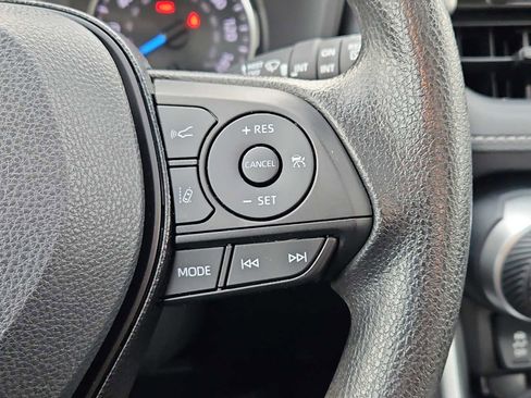 Used 2021 Toyota RAV4 XLE w/ Convenience Package image 26