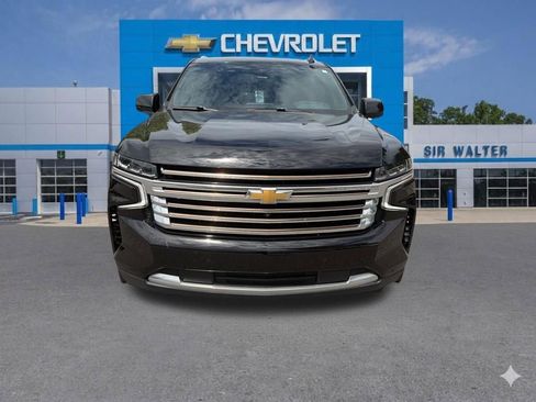 Used 2023 Chevrolet Suburban High Country AWD/4WD image 5