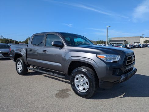 Used 2021 Toyota Tacoma SR w/ SR Convenience Package image 2