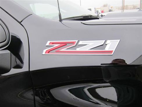 Used 2024 Chevrolet Silverado 1500 LT w/ Z71 Off-Road Package image 3