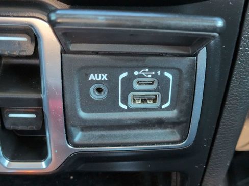 Used 2022 Jeep Gladiator Sport AWD/4WD image 23