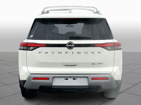 Used 2023 Nissan Pathfinder SL image 5