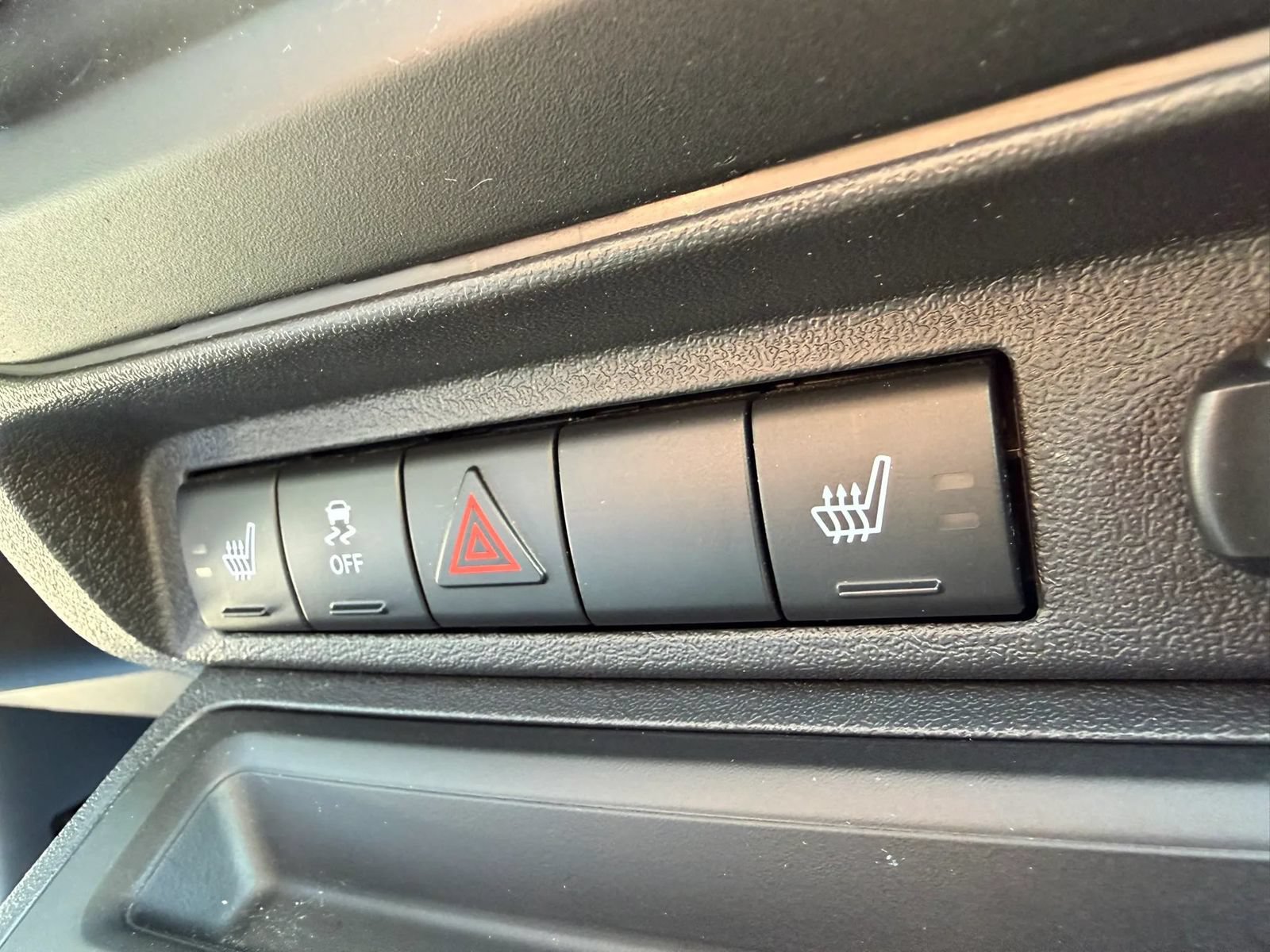 Used 2011 Jeep Patriot Latitude AWD/4WD image 18