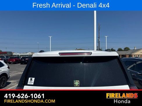 Used 2015 GMC Yukon Denali w/ Open Road Package AWD/4WD image 5