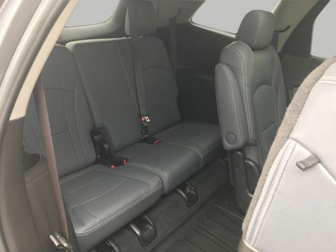 Used 2021 Buick Enclave Premium w/ Sun and Sites Package AWD/4WD image 27