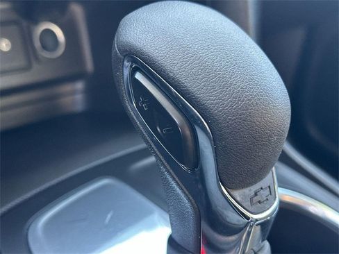 Used 2024 Chevrolet Equinox LT image 38