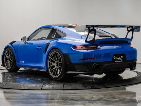 Used 2019 Porsche 911 GT2 RS RWD image 13