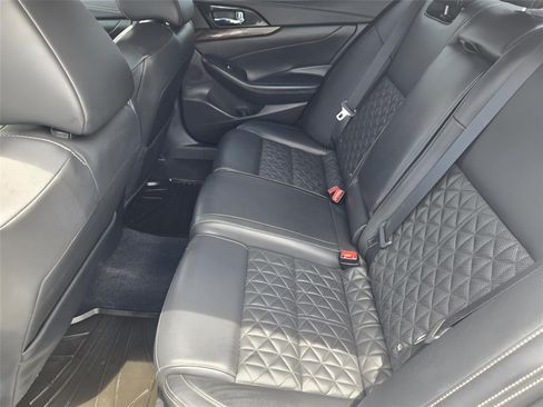 Used 2016 Nissan Maxima Platinum FWD image 29