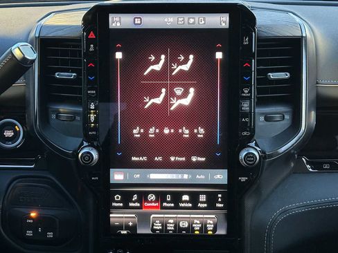 Used 2025 RAM 2500 Limited image 27