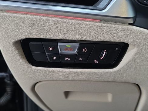 Used 2020 BMW 330i xDrive Sedan w/ Driving Assistance Package image 26