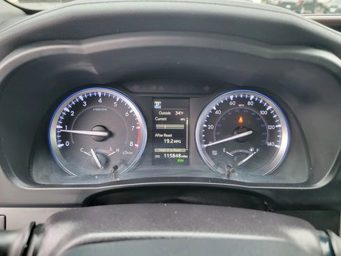 Used 2019 Toyota Highlander XLE image 29