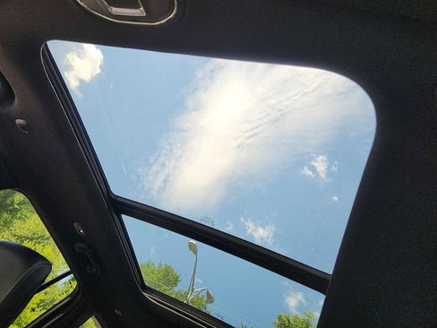 Used 2024 Jeep Grand Cherokee Limited 4xe image 14