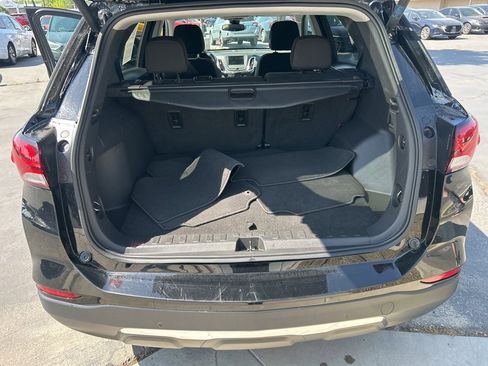 Used 2023 Chevrolet Equinox LT w/ Driver Convenience Package image 46