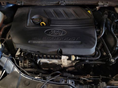 Used 2018 Ford Escape SE w/ SE Sync 3 Package AWD/4WD image 30