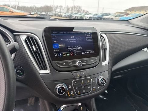 Used 2024 Chevrolet Malibu LT image 24