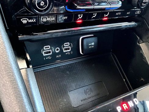 Used 2023 Jeep Grand Cherokee Laredo w/ Luxury Tech Group I image 32